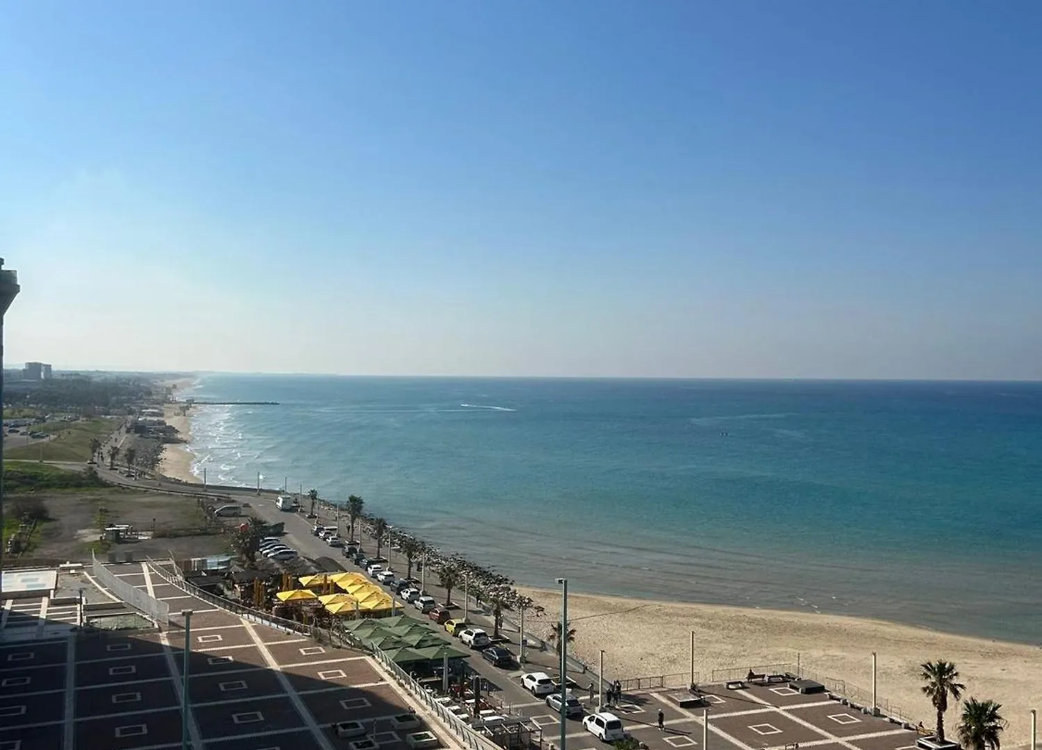 דירות מגדל אלמוג חיפה - סוויטת בלו ריף על הים 0*,
